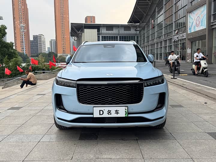 Фото 3 - LiXiang One