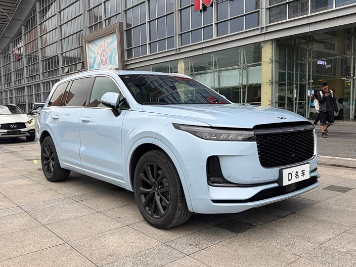 Фото 4 - LiXiang One