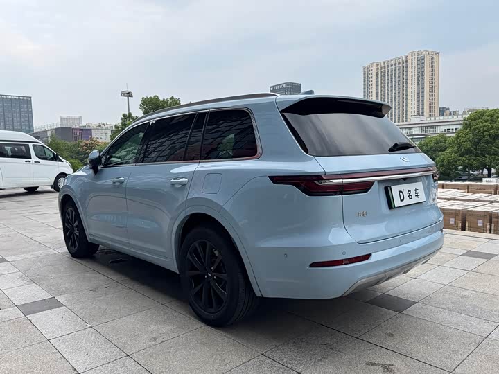 Фото 5 - LiXiang One