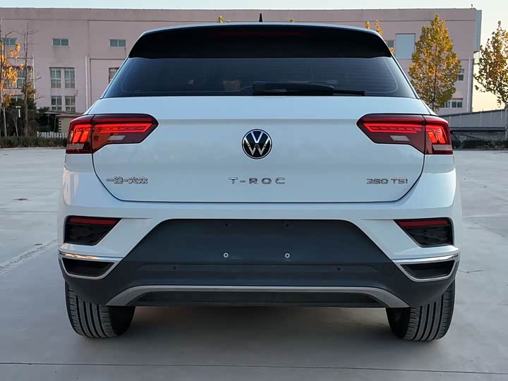 Фото 5 - Volkswagen T-Roc