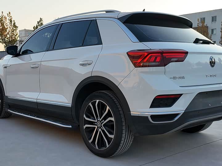 Фото 6 - Volkswagen T-Roc