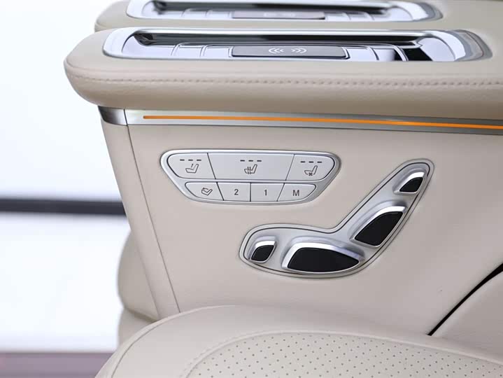 Фото 20 - Mercedes-Benz V-Class