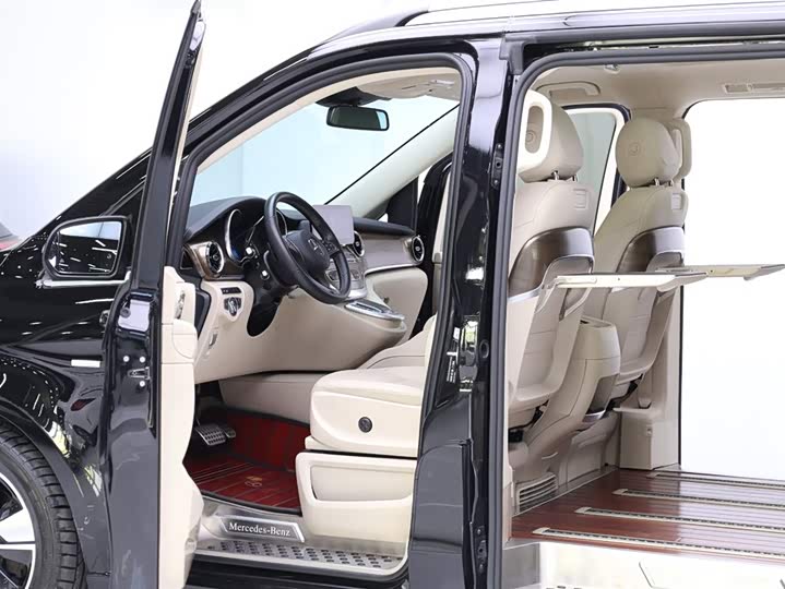 Фото 4 - Mercedes-Benz V-Class