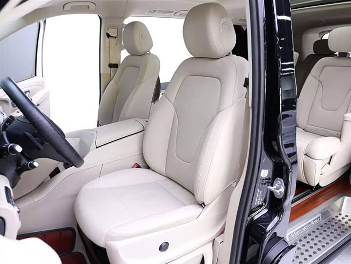 Фото 6 - Mercedes-Benz V-Class