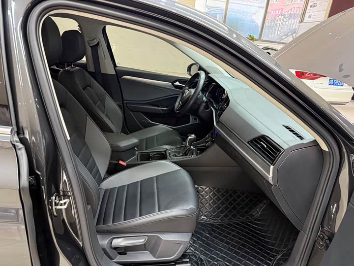 Фото 21 - Volkswagen Sagitar L