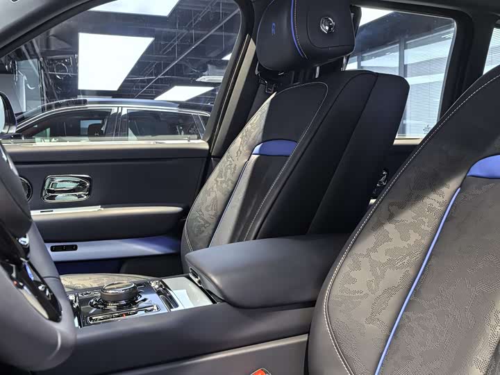 Фото 8 - Rolls-Royce Cullinan