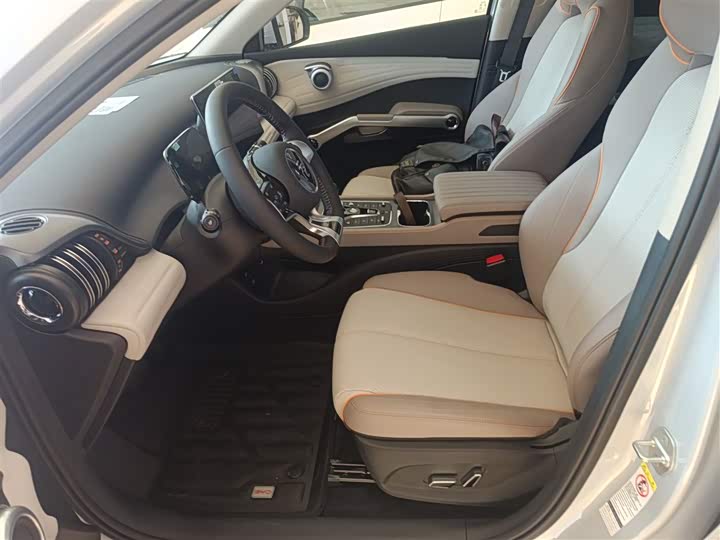 Фото 15 - BYD Yuan Plus