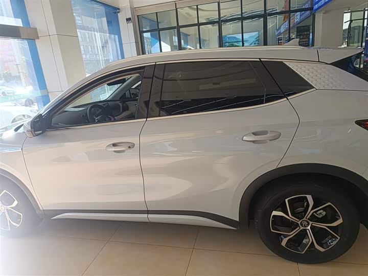 Фото 5 - BYD Yuan Plus