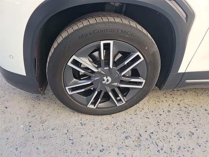 Фото 23 - Nio EC6