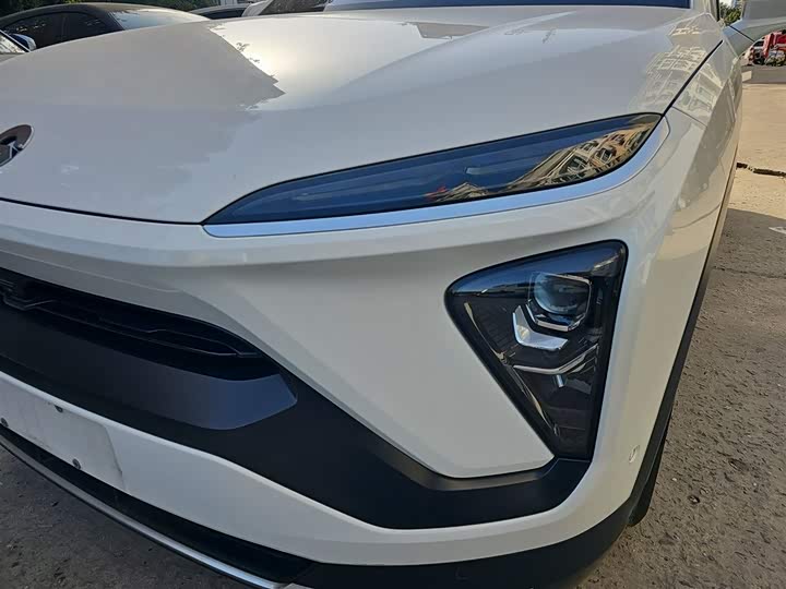 Фото 24 - Nio EC6