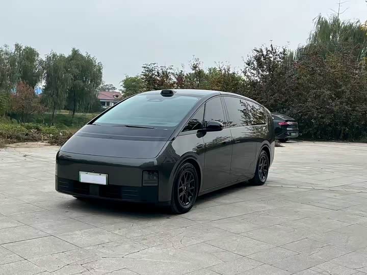 Фото 2 - LiXiang Mega