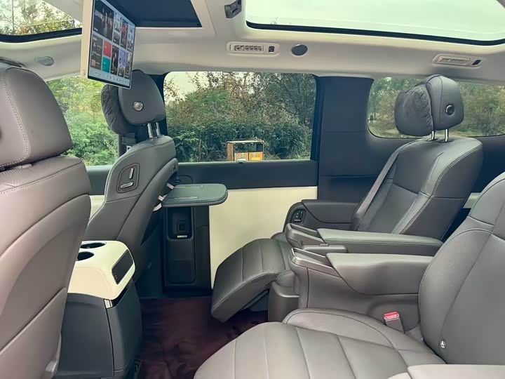 Фото 4 - LiXiang Mega