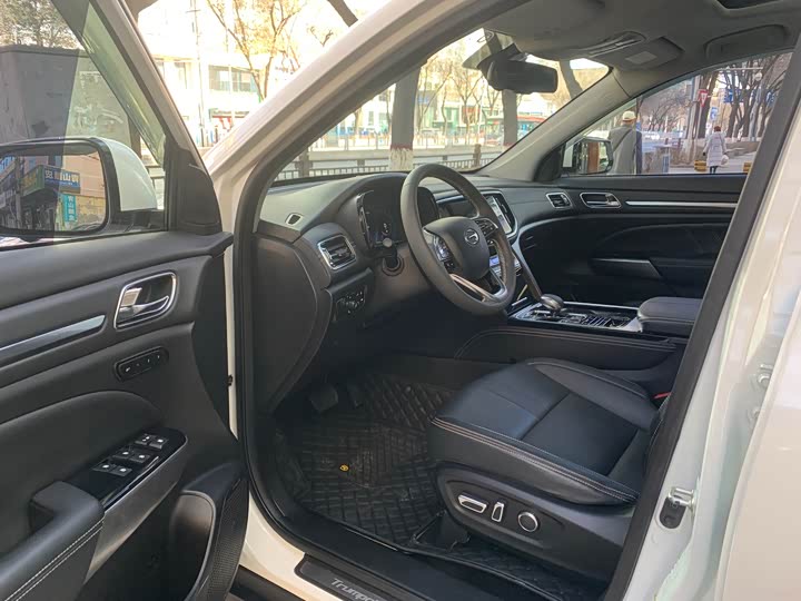 Фото 9 - GAC Trumpchi GS8