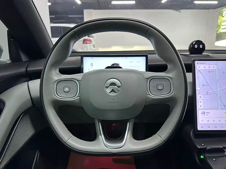 Фото 10 - Nio ET5