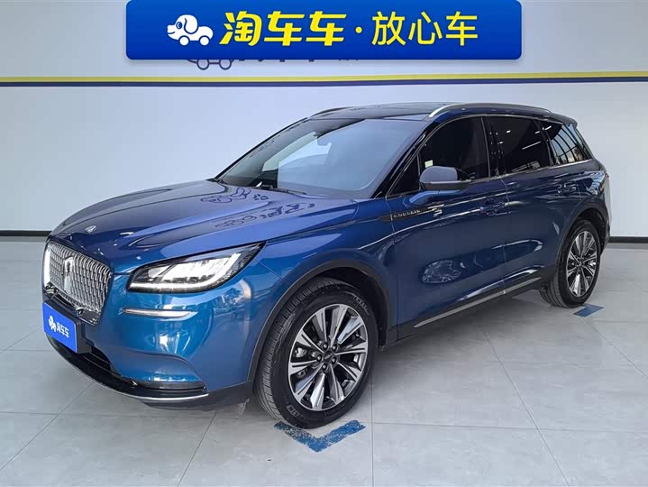 Фото 1 - Lincoln Corsair