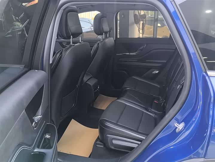 Фото 11 - Lincoln Corsair