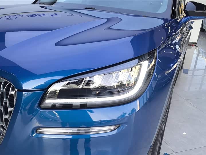 Фото 5 - Lincoln Corsair