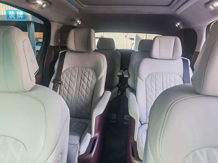 Фото 13 - Buick GL8 ES