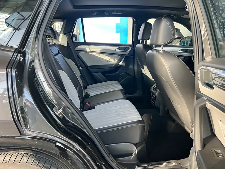 Фото 12 - Volkswagen Tayron