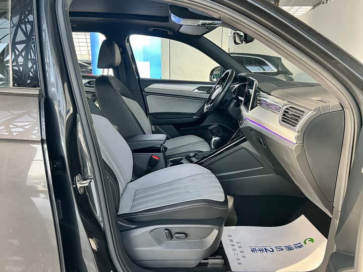 Фото 13 - Volkswagen Tayron