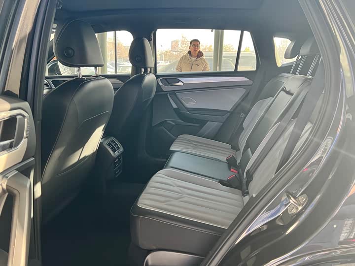 Фото 24 - Volkswagen Tayron