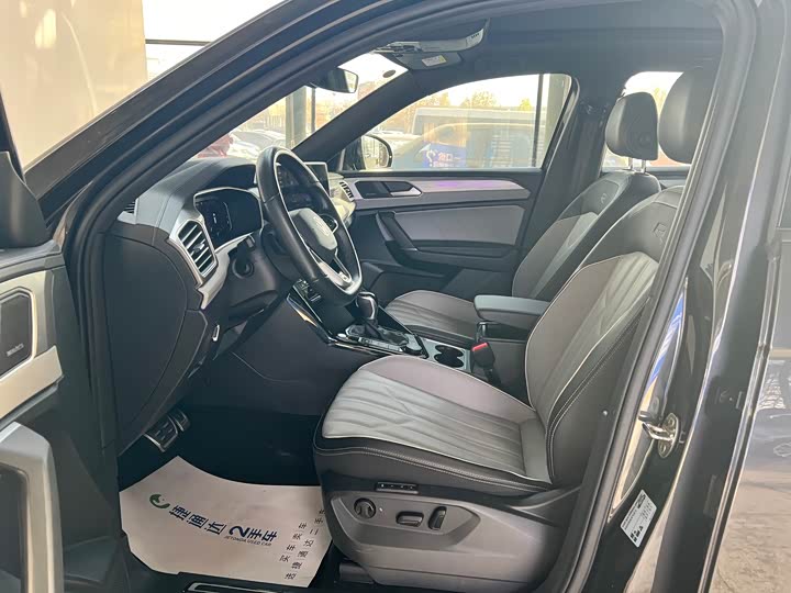 Фото 27 - Volkswagen Tayron