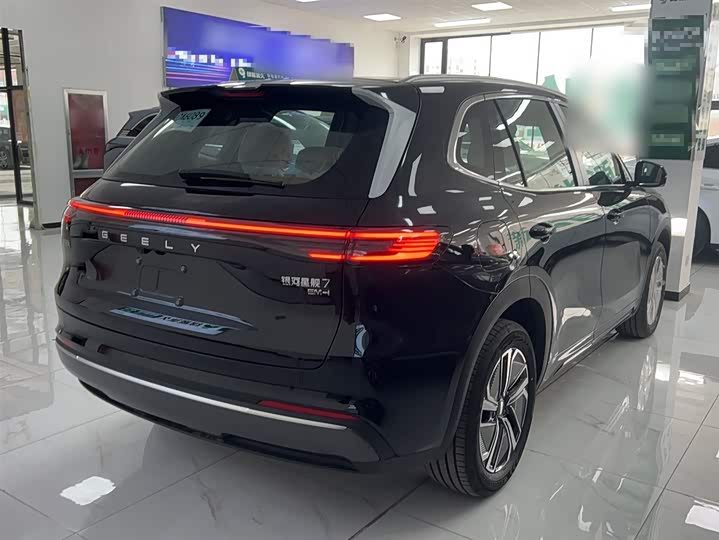 Фото 15 - Geely Galaxy Starship 7