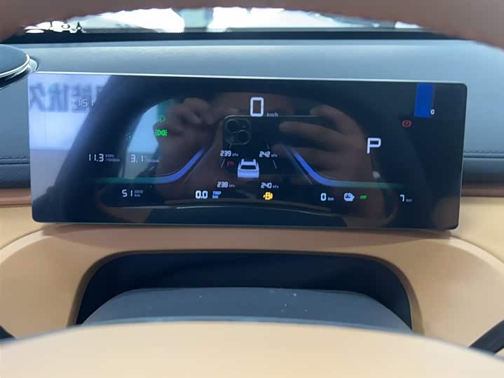 Фото 6 - Geely Galaxy Starship 7