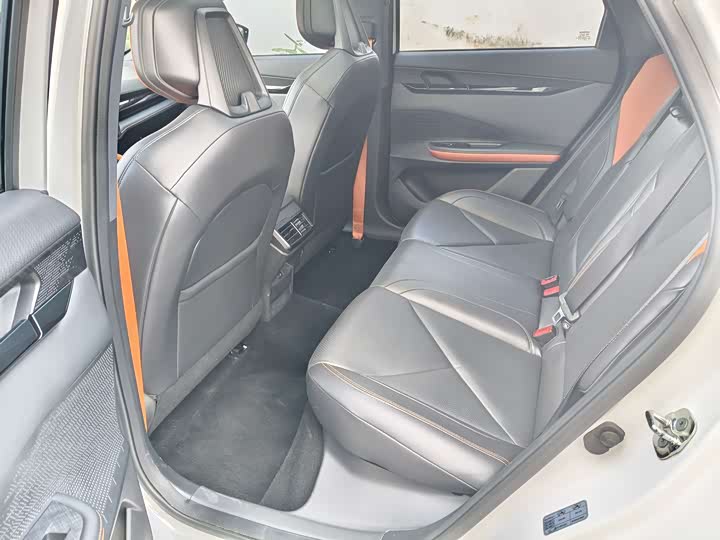 Фото 12 - Changan UNI-V