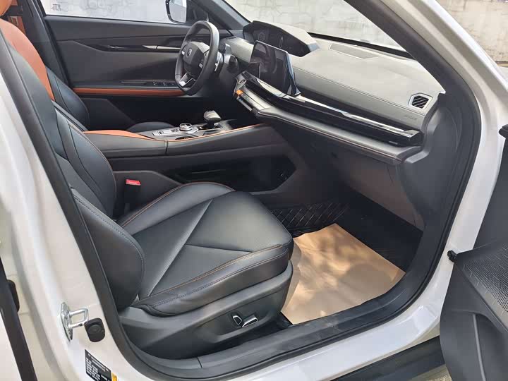 Фото 14 - Changan UNI-V