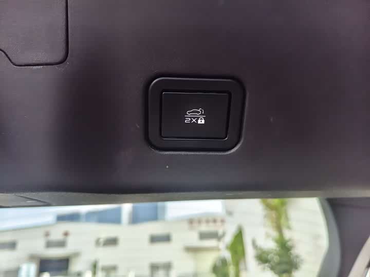 Фото 19 - Changan UNI-V