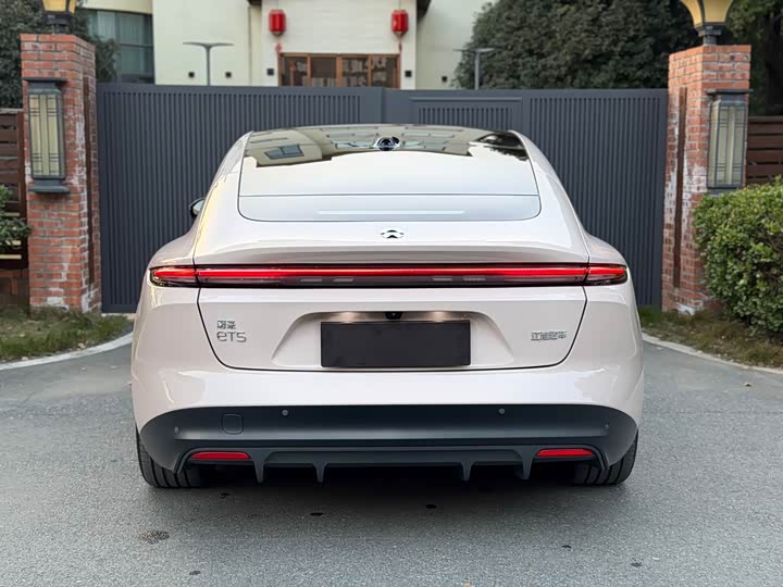 Фото 14 - Nio ET5