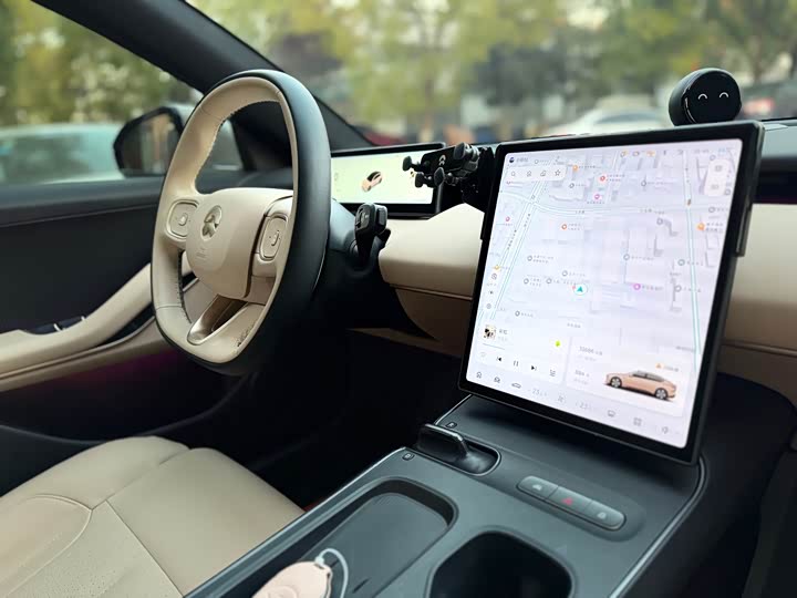 Фото 9 - Nio ET5