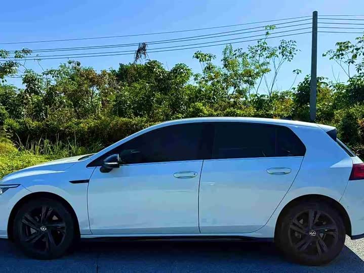 Фото 3 - Volkswagen Golf