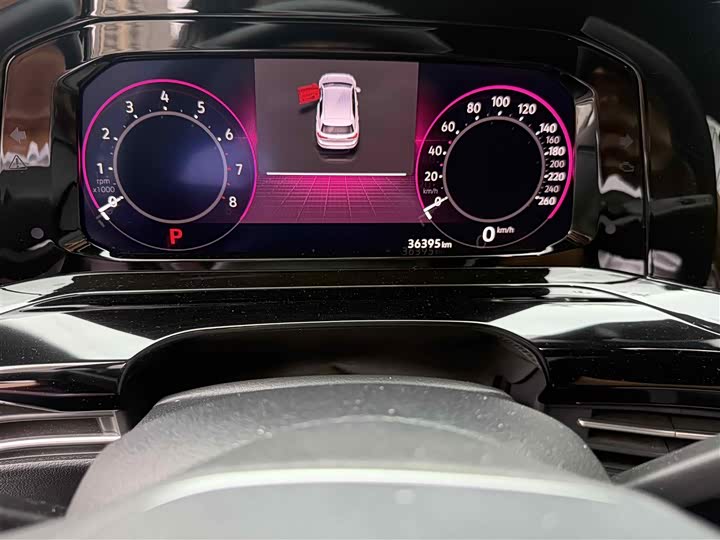 Фото 8 - Volkswagen Golf