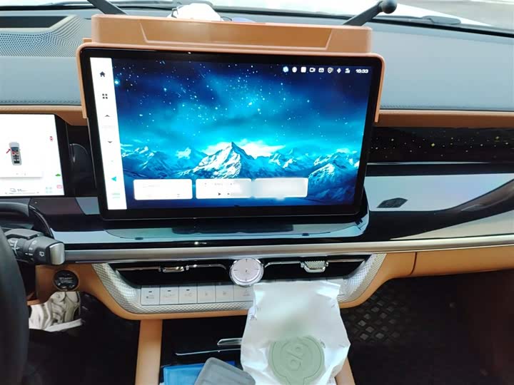 Фото 6 - Tank 500 Hybrid