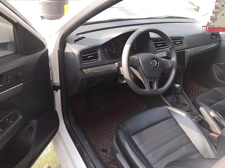 Фото 16 - Volkswagen Lavida