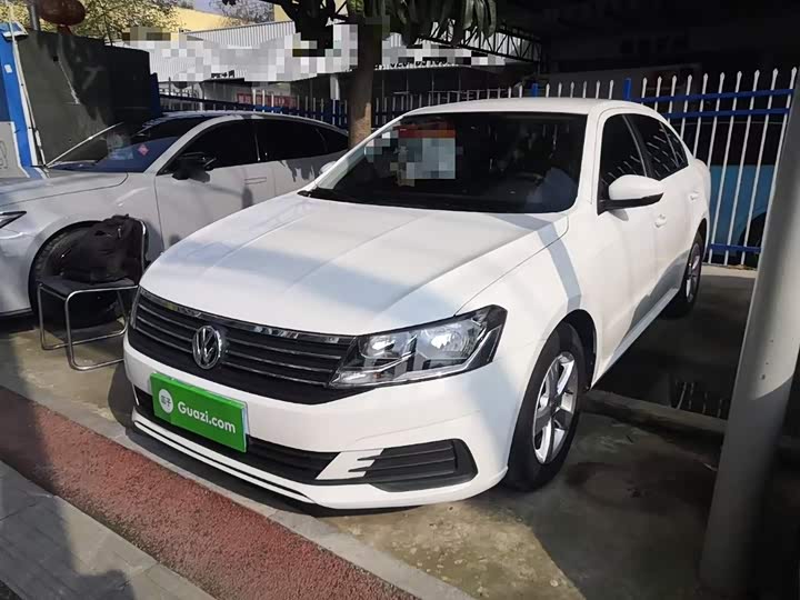 Фото 2 - Volkswagen Lavida