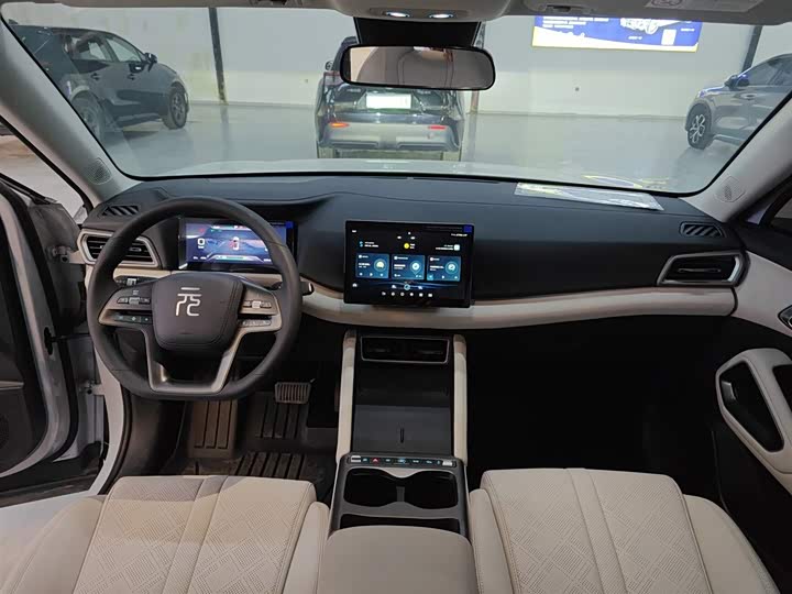 Фото 10 - BYD Yuan Up