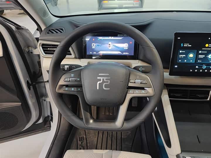 Фото 11 - BYD Yuan Up