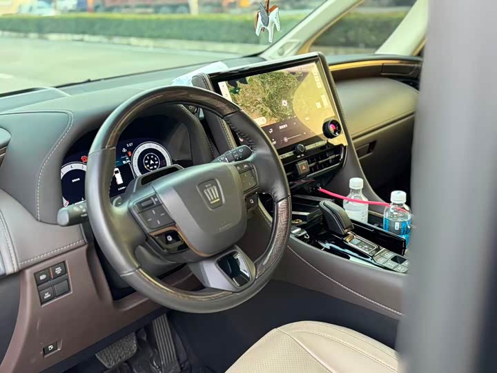 Фото 10 - Toyota Vellfire