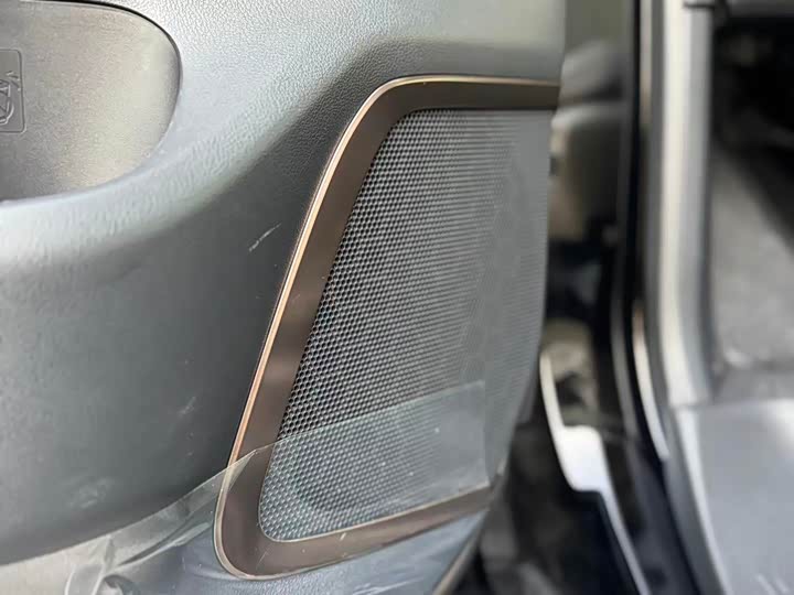 Фото 12 - Toyota Vellfire