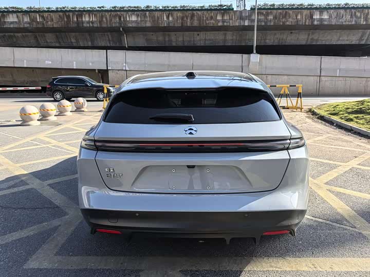 Фото 14 - Nio ET5T