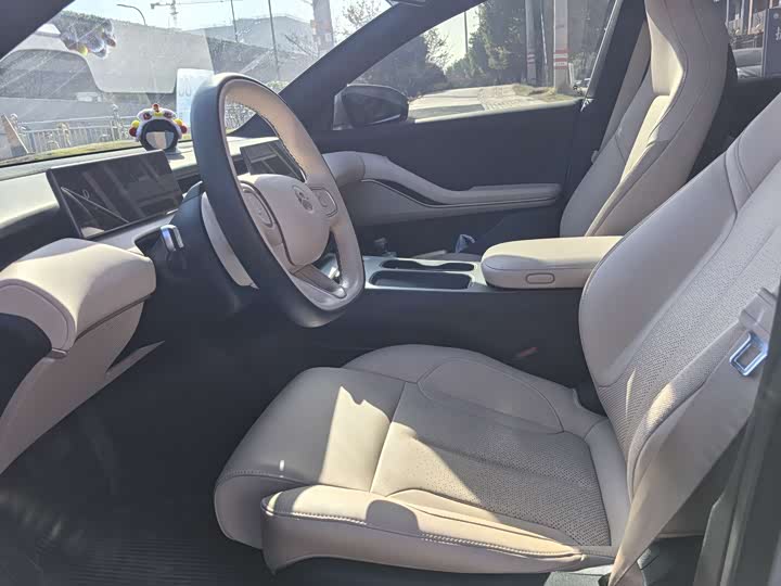 Фото 8 - Nio ET5T