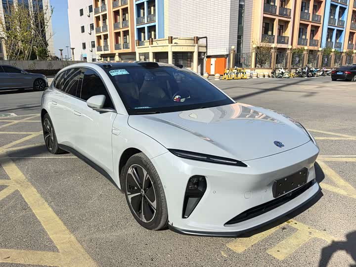 Фото 9 - Nio ET5T