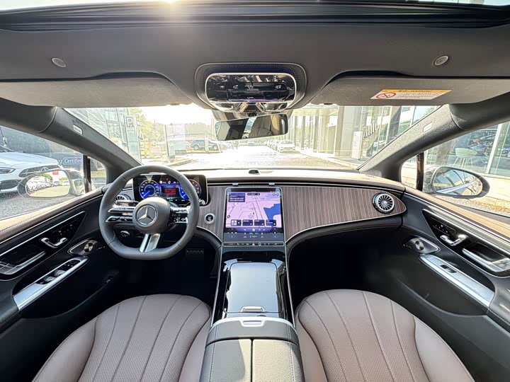 Фото 16 - Mercedes-Benz EQE