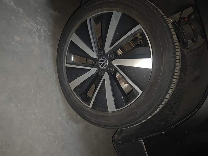 Фото 31 - Volkswagen Tharu