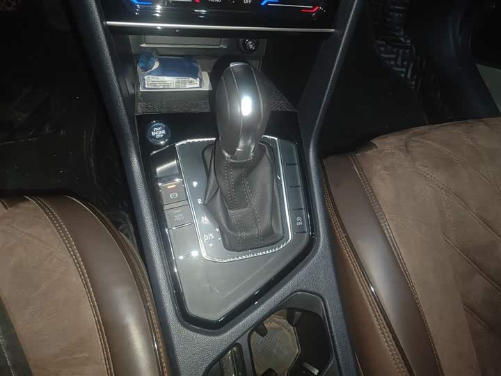 Фото 7 - Volkswagen Tharu