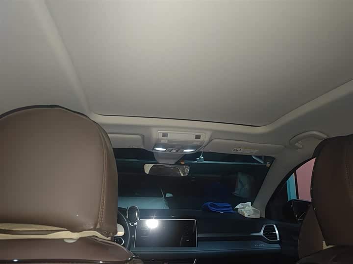 Фото 9 - Volkswagen Tharu