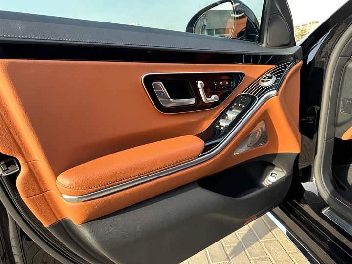 Фото 12 - Mercedes-Benz S-Class